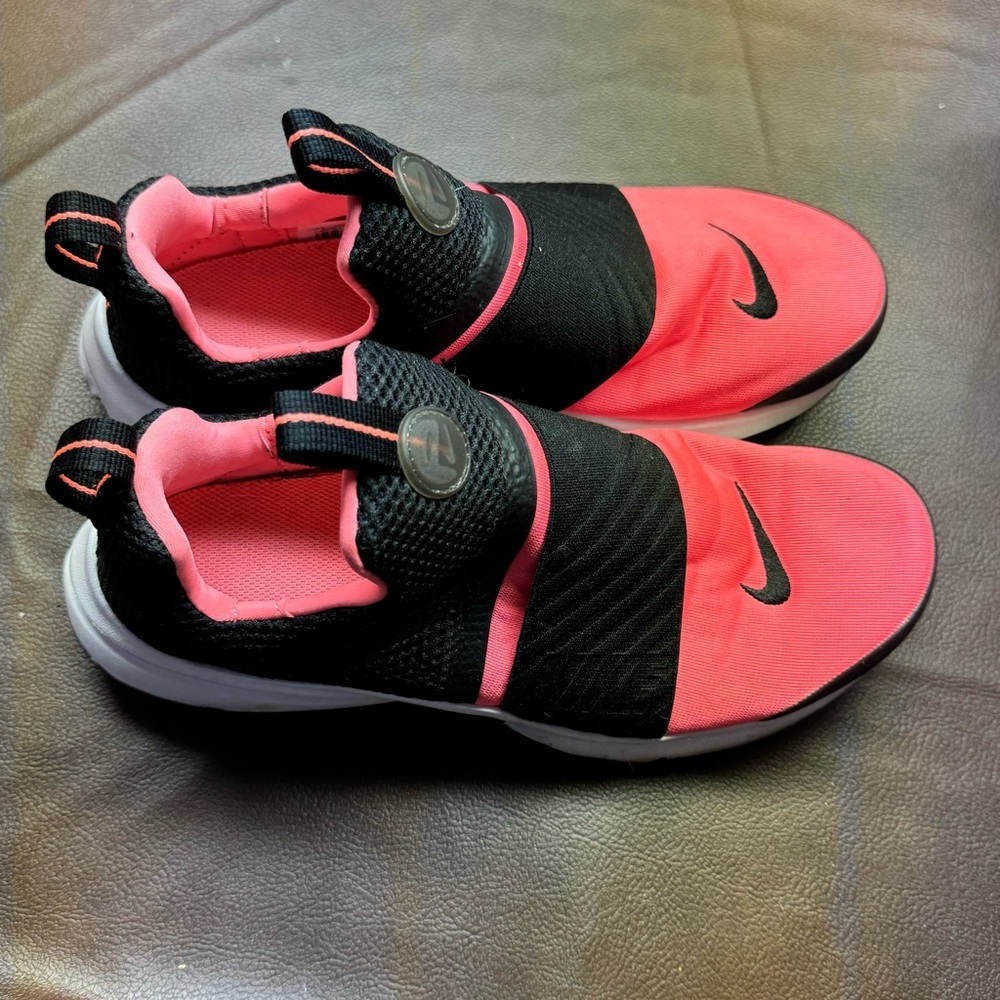 Nike Kids Sneakers - Black and Pink